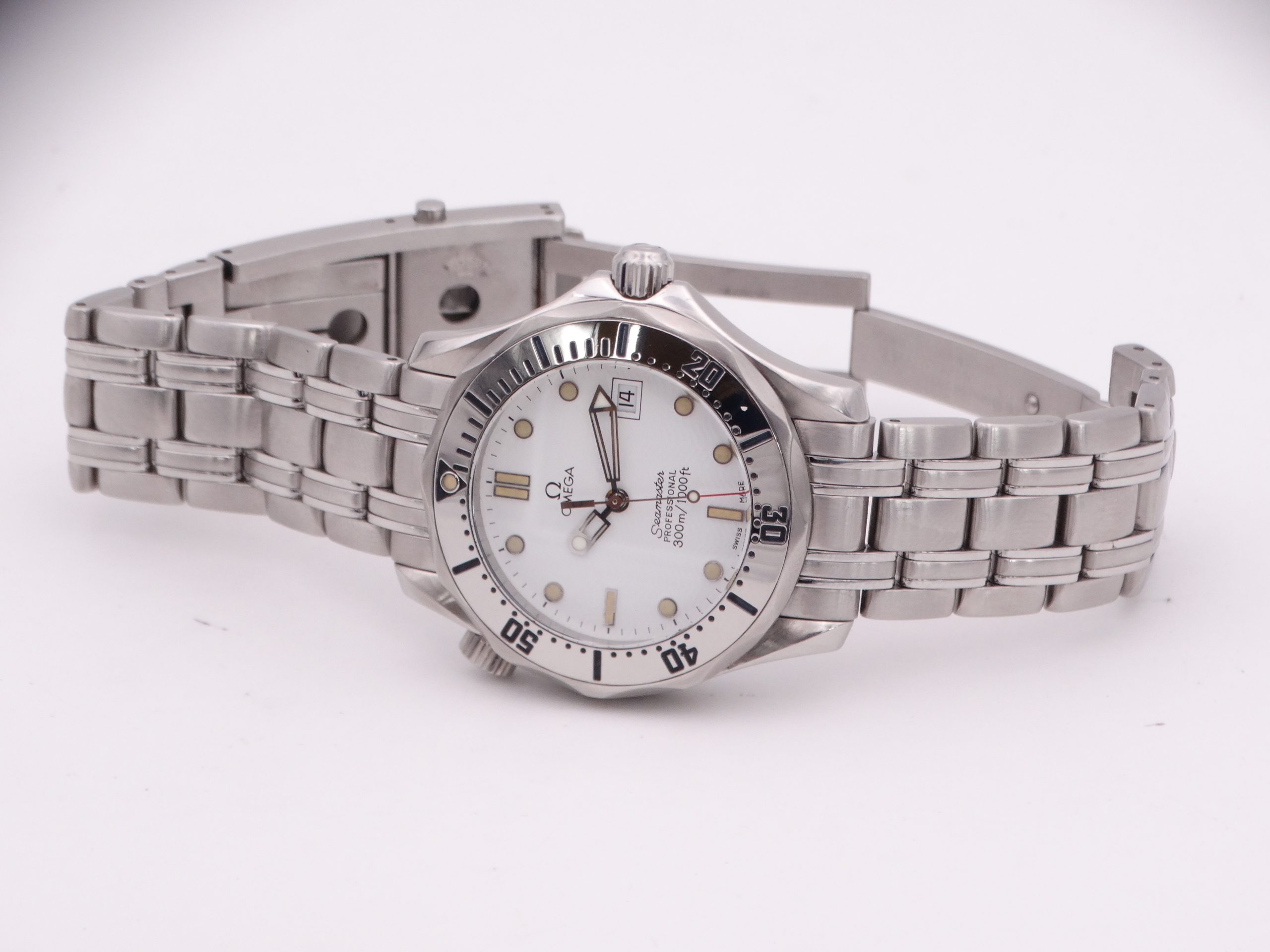 OMEGA Seamaster Diver 300 M Mid-Size - Imagen 16