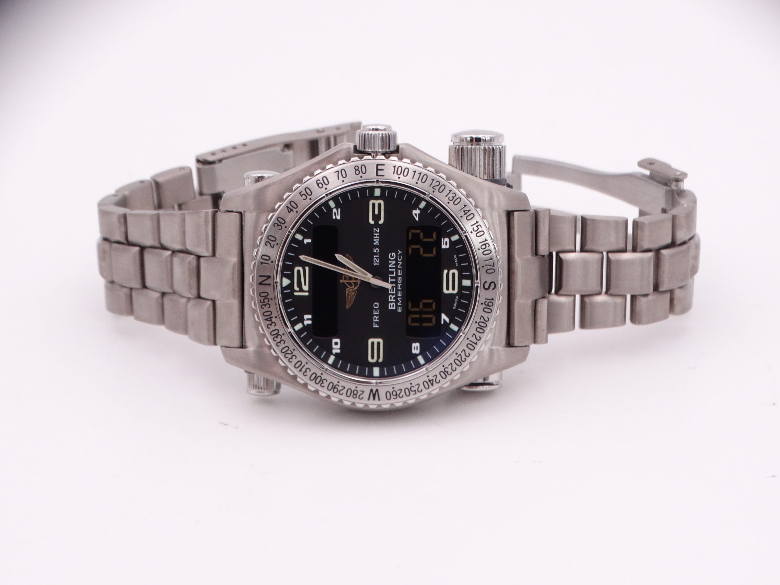 BREITLING Emergency Professional Mission - Imagen 16